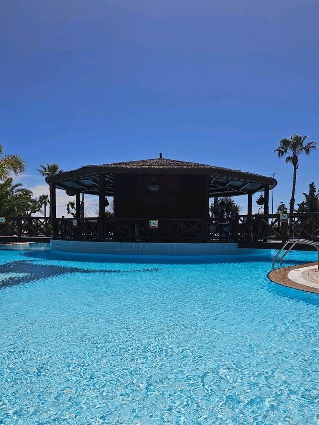 Golden Taurus Aquapark Resort: Family Fun by the Sea in Pineda de Mar