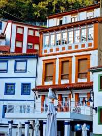 🎨 Cudillero: A Colorful Fishing Village on Spain’s Green Coast 🇪🇸✨