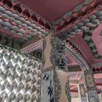 The incredible story of the porcelain palace of Jingdezhen!