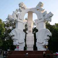 🗿 9 Lions Sculpture: Hefei’s Bold Art Landmark