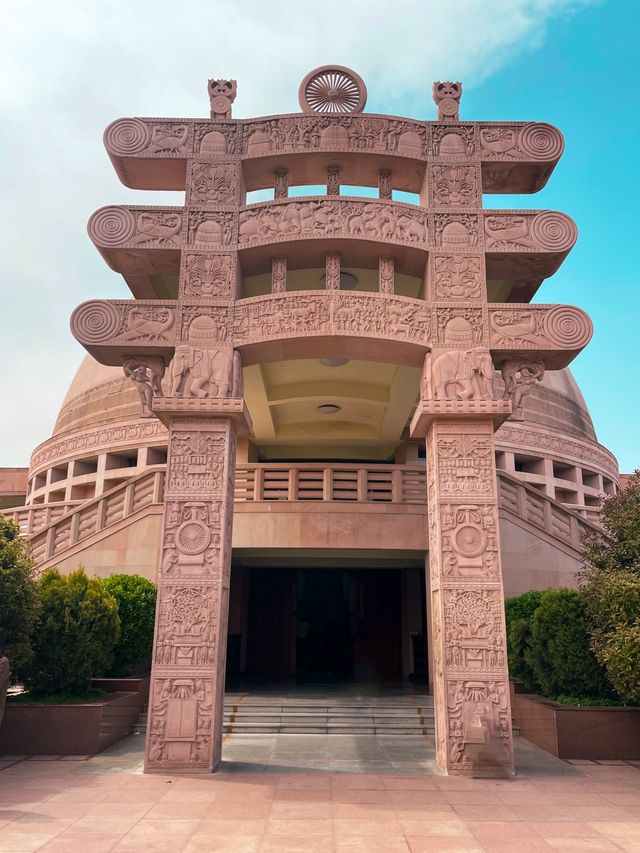 The international temples of Luoyang 