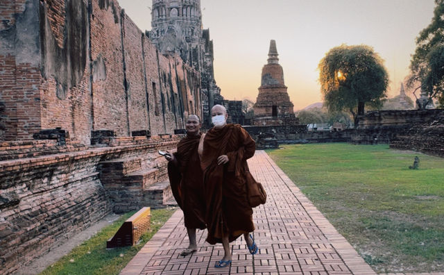 The capital of the Thai Ayutthaya Dynasty, with over 600 years of palace ruins and more than 200 preserved ancient pagodas.