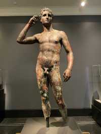 "Antique and cultural heritage: Explore the unique charm of the Getty Villa Museum!"