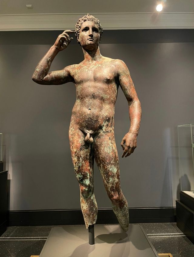"Antique and cultural heritage: Explore the unique charm of the Getty Villa Museum!"