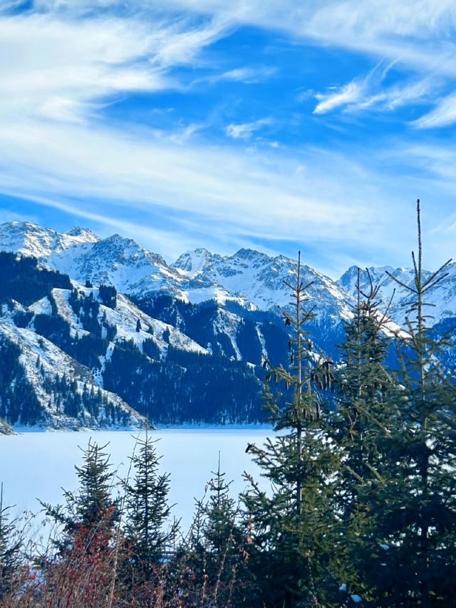 冰封的天山天池，才是此生不容錯過的地方