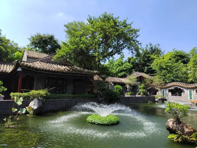 One of the four famous gardens in Guangdong  Garden