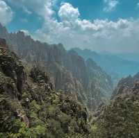 Discover the Enchanting Huangshan Mountains: A Year-Round Gem in Anhui Province