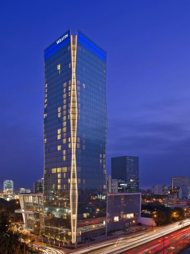 🌟 Luxe Sleeps in Lima: Westin Wows! 🌟