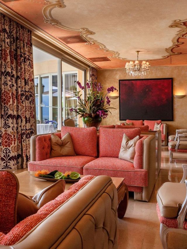 🌟 Swiss Bliss: Ascona's Luxe Stay Revealed 🏔️✨