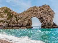 Durdle Door—Europe's "Elephant Trunk Hill," A Perfect Summer Escape in Southern England 🐘 