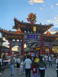 西安出發·呼和浩特～大召寺旁的塞上老街。