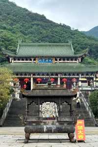 廣東汕尾海豐｜蓮花山雞鳴寺。