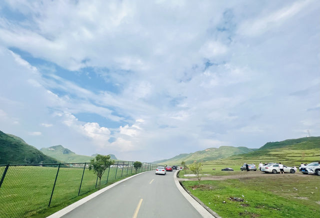 畢節阿西里西 帳篷外的風景