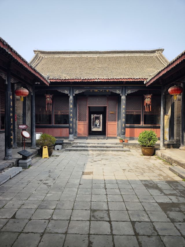 開封｜巾幗英雄劉青霞故居。