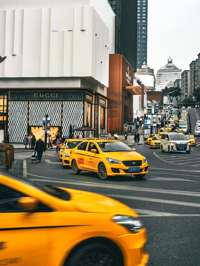 Chasing the "Little Hong Kong" Vibe: My Photography Mission in Chongqing ✈️
