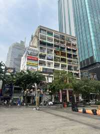 Ho Chi Minh - A Big City On A Low Budget. A Super Affordable Metropolis! 