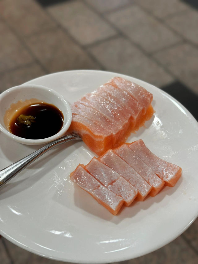 🍢御溫泉廟會根本是大胃王天堂！邊泡湯邊逛吃還能隨時出場，這波操作太貼心啦～
