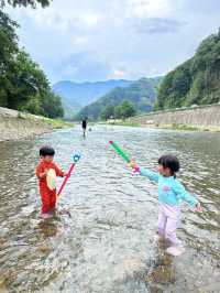 南京媽咪避暑湊仔2小時直達22℃夏天，小朋友玩到拉都唔肯走