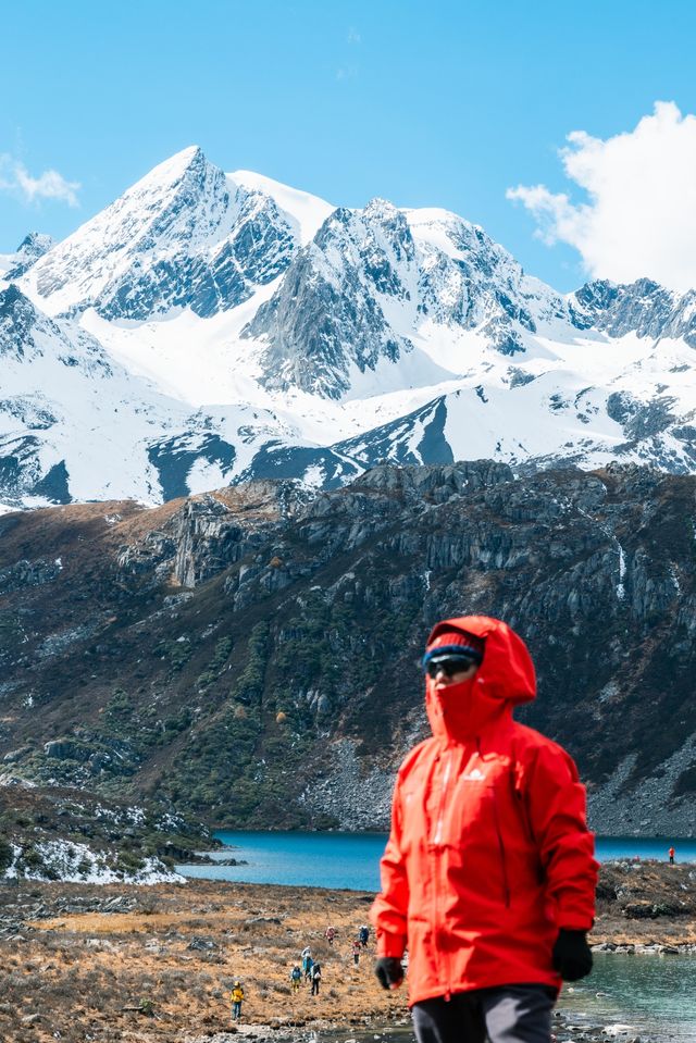 黨嶺彩林雪山徒步