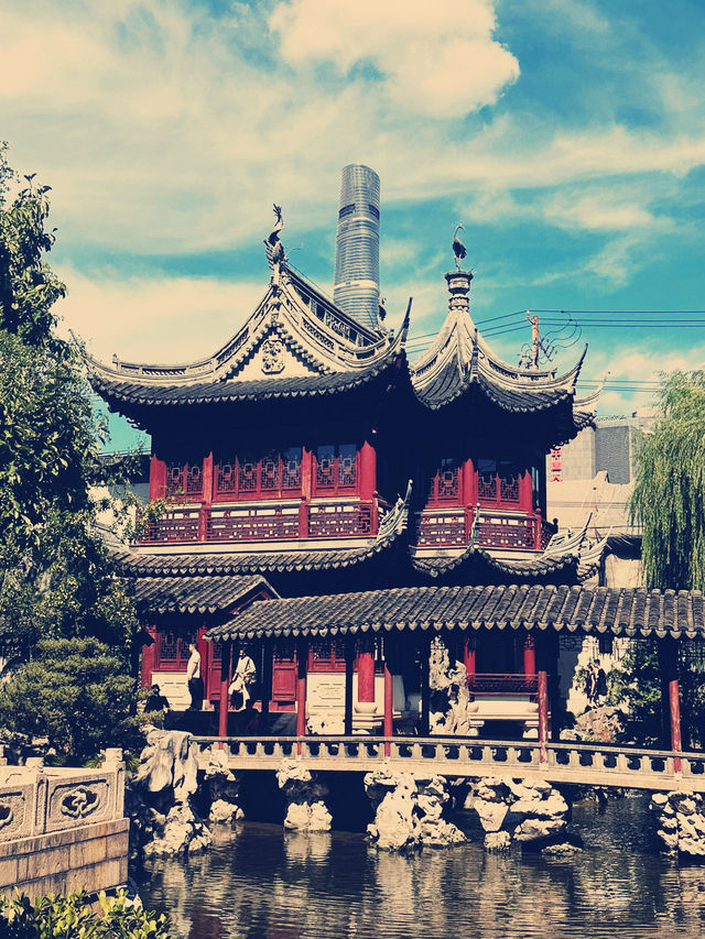 Yu Garden Shanghai - a Taste of China 