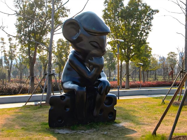 《上海之魚全攻略:打卡金魚形的城市綠洲》 《上海之魚全攻略:打卡金魚形的城市綠洲》