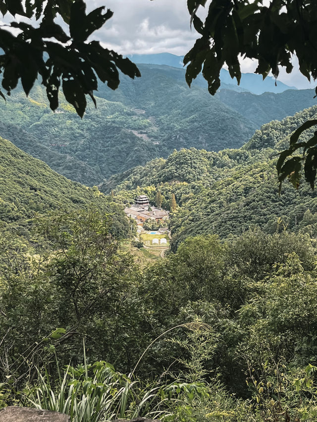 天台四絕,晨鐘暮鼓,深山裡的清幽古剎 天台四絕,晨鐘暮鼓,深山裡的清幽古剎