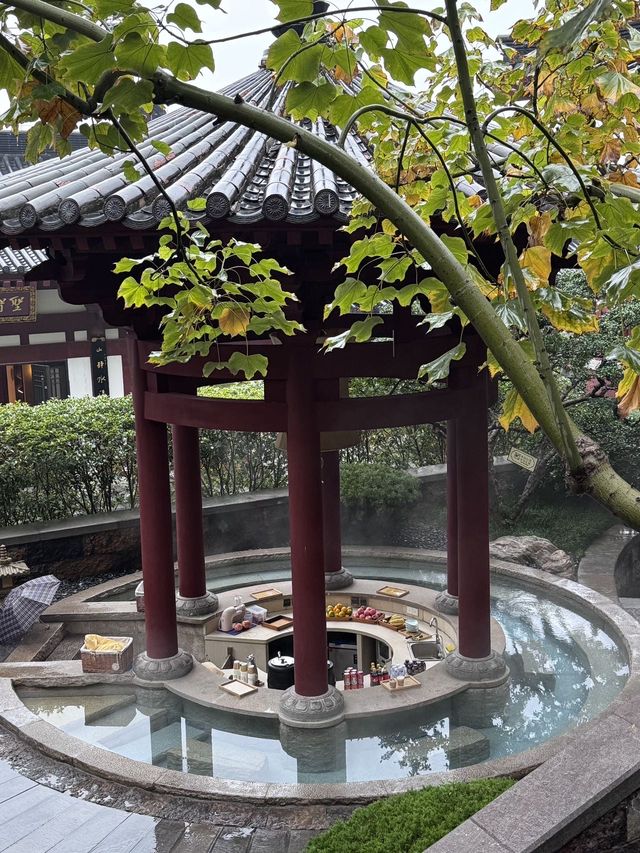 秋天是泡溫泉的季節~雨天臨潼一日遊 秋天是泡溫泉的季節~雨天臨潼一日遊