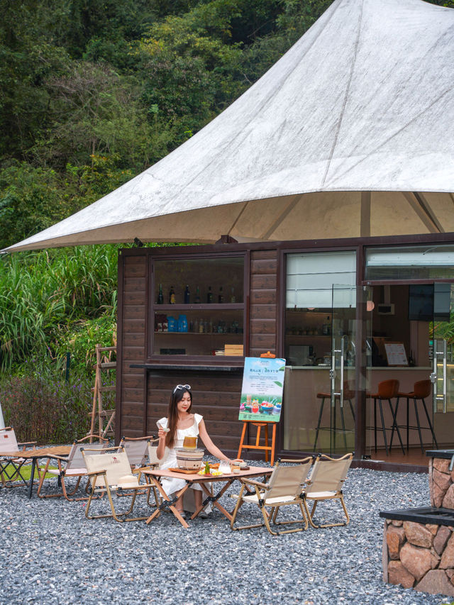 韶關賞秋天花板！住進山湖別墅泡真溫泉太治癒