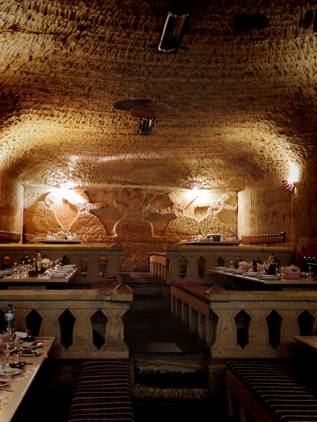 卡帕多奇亞奇幻之旅:從駱駝岩到洞穴瓦罐牛肉的沉浸式體驗 卡帕多奇亞奇幻之旅:從駱駝岩到洞穴瓦罐牛肉的沉浸式體驗