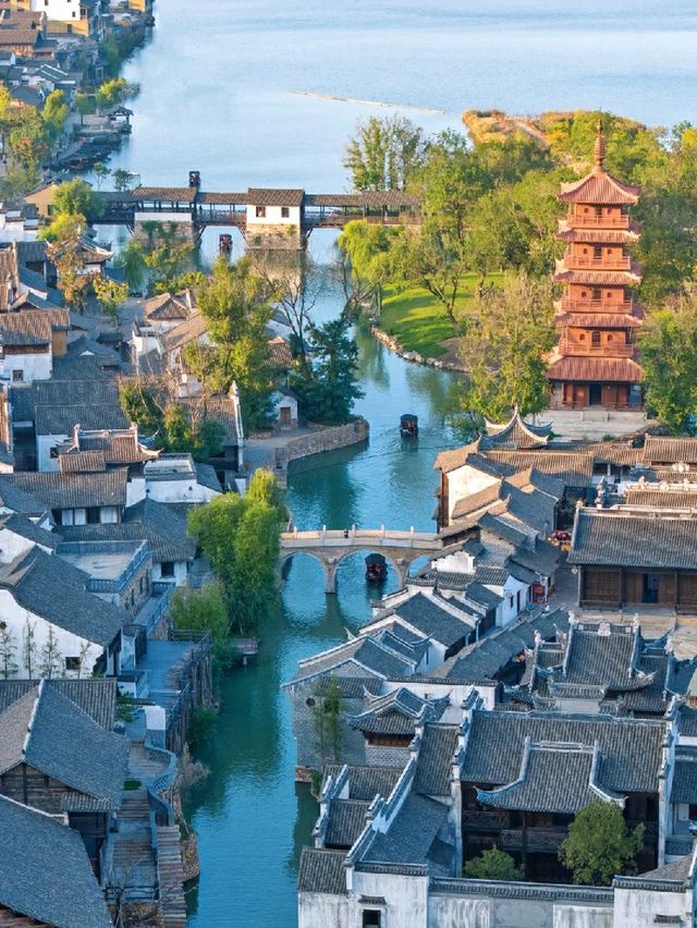 이싱 도자기 마을, 장화 호수 마을에서 찾은 은신처