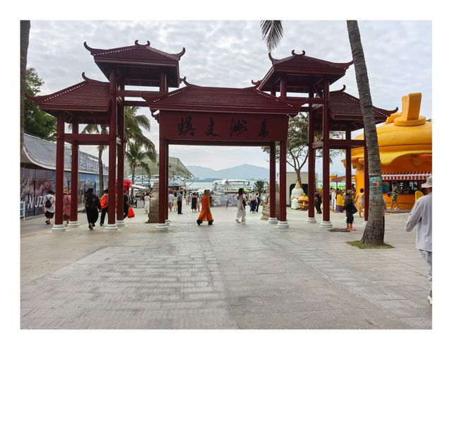 沉醉在蜈支洲島的藍色浪漫裡 沉醉在蜈支洲島的藍色浪漫裡