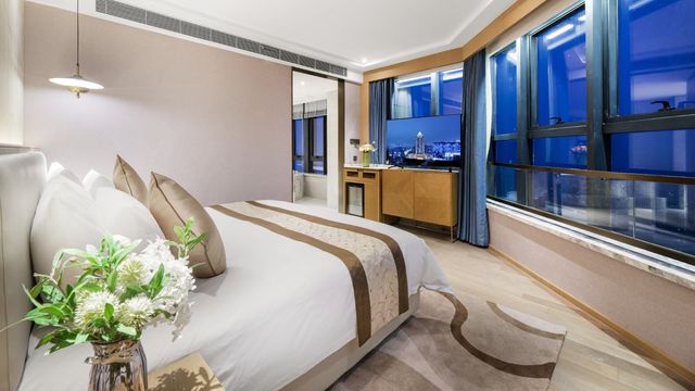 在長興開元名都,睡雲端客房、泡奢華泳池,宴請排面直接拉滿 在長興開元名都,睡雲端客房、泡奢華泳池,宴請排面直接拉滿