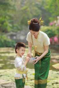 版納曼聽公園親子照｜閨蜜帶娃出片天花板