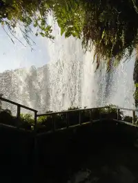 終於來到課本裡的黃果樹瀑布!