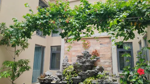 The seaside can also be full of spring colors — traveler post in Polis
