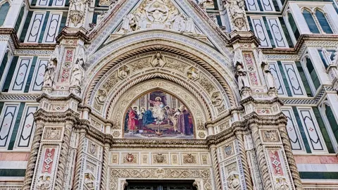 サンタ・マリア・デル・フィオーレ大聖堂|三色が織りなす信仰とロマン — traveler post in プラト