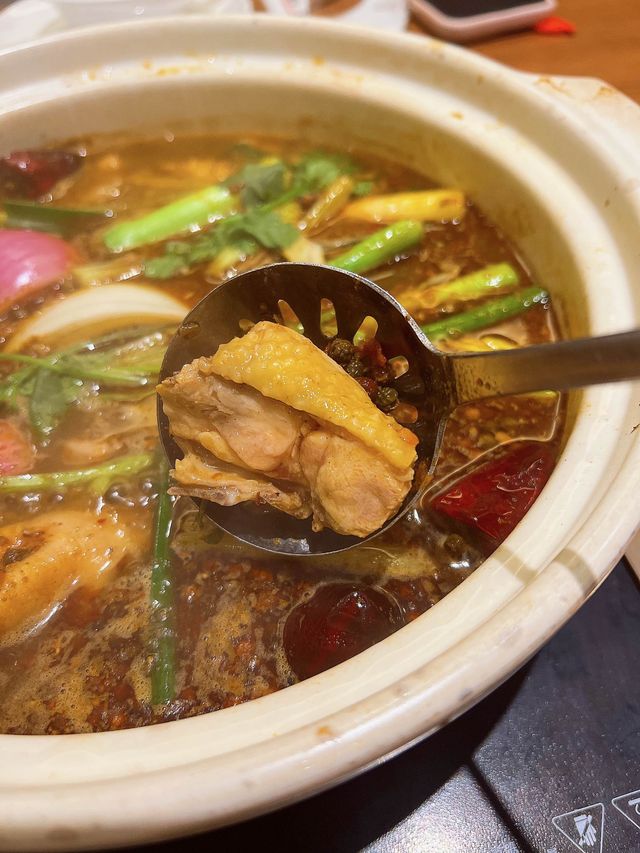 《麻香十足隨變🐣雞煲》
