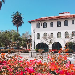 Thật hoàn hảo cho chuyến đi một đêm bằng tàu hỏa từ LA! Thành phố xinh đẹp Santa Barbara