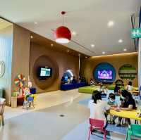 นอนสบาย สวนน้ำสนุกที่ Holiday Inn Vana Nava Huahin