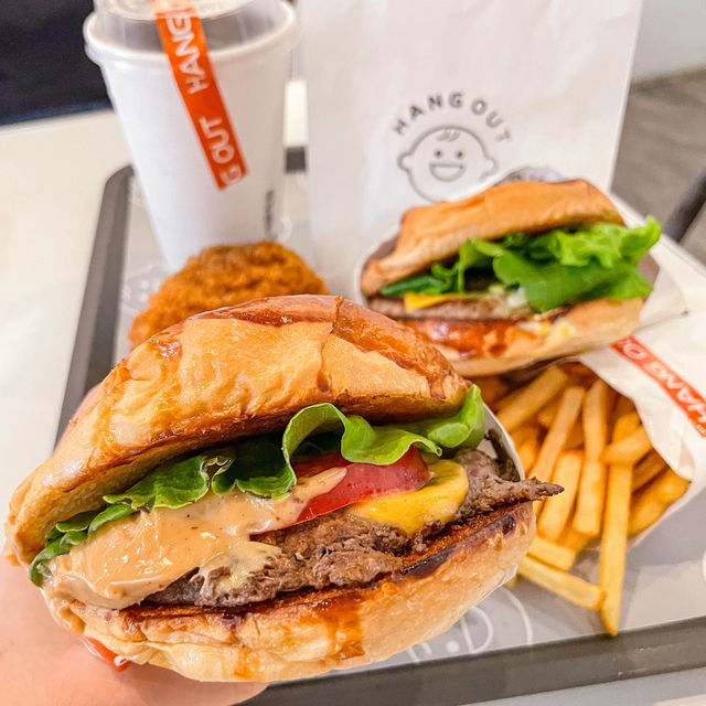 新北美食｜獨特的香酥漢堡外皮，很好漢堡HangOut Burger