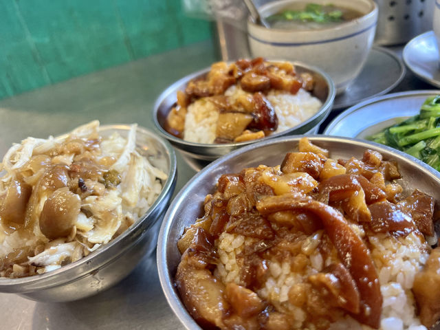 南機場夜市美食推薦｜曉迪筒仔米糕，中午就人潮滿滿了