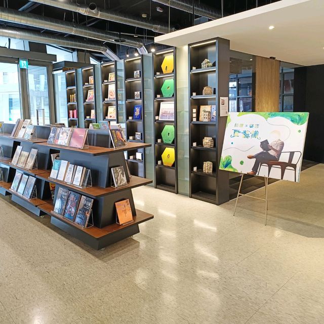 屏東讀者城市 充滿書香氣息的地方 可以待上一個下午