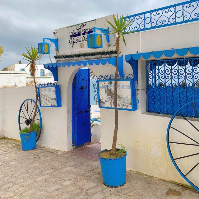 STUNNING WHITEWASHED VILLAGE 💙🤍