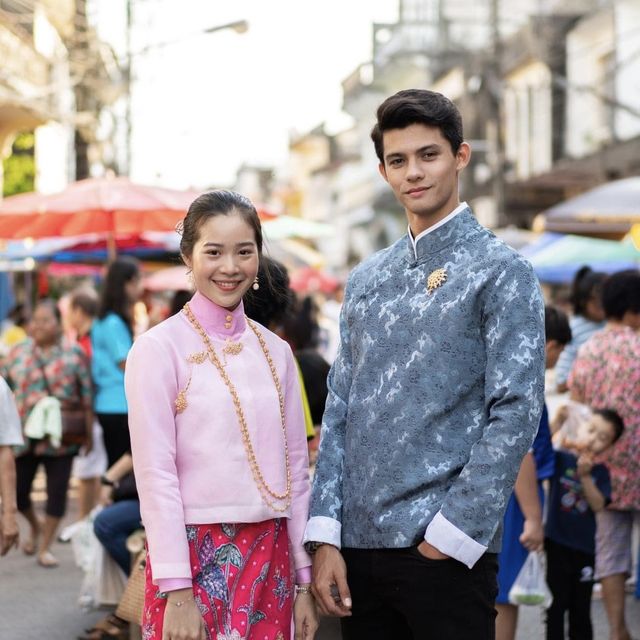 ถนนคนเดินย้อนยุคตะกั่วป่า กินขนม ชมเมืองเก่า