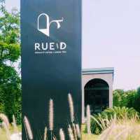 RUE\D specialty coffee × kanom Thai 