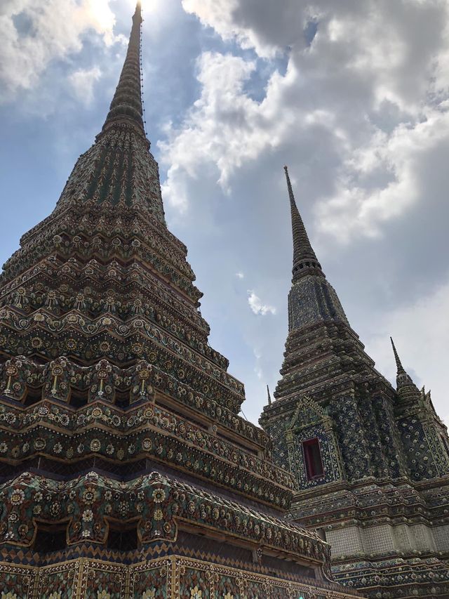 臥佛寺🙏🏻 必遊泰國🇹🇭曼谷最古老寺廟😬巨大臥佛😎