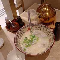 享受樂天皇朝 , 令人快樂的美食！