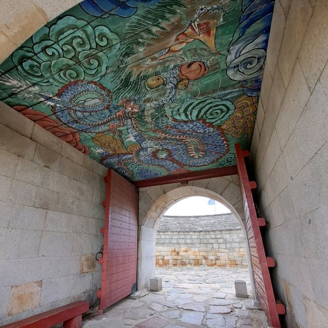韓國世界文化遺產-水原華城☺️欣賞宏偉建築📸