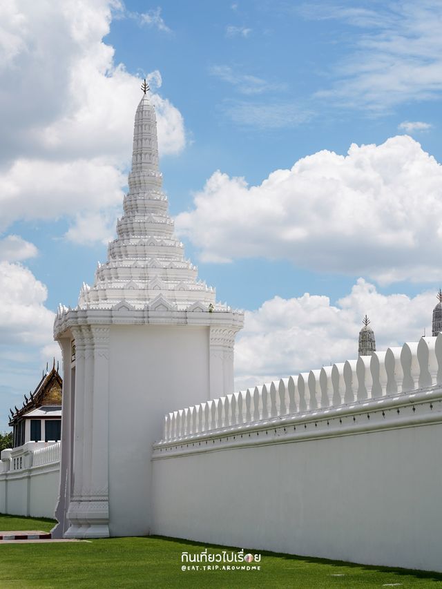 📸 มุมถ่ายรูปสวยๆ หน้าวัดพระแก้ว