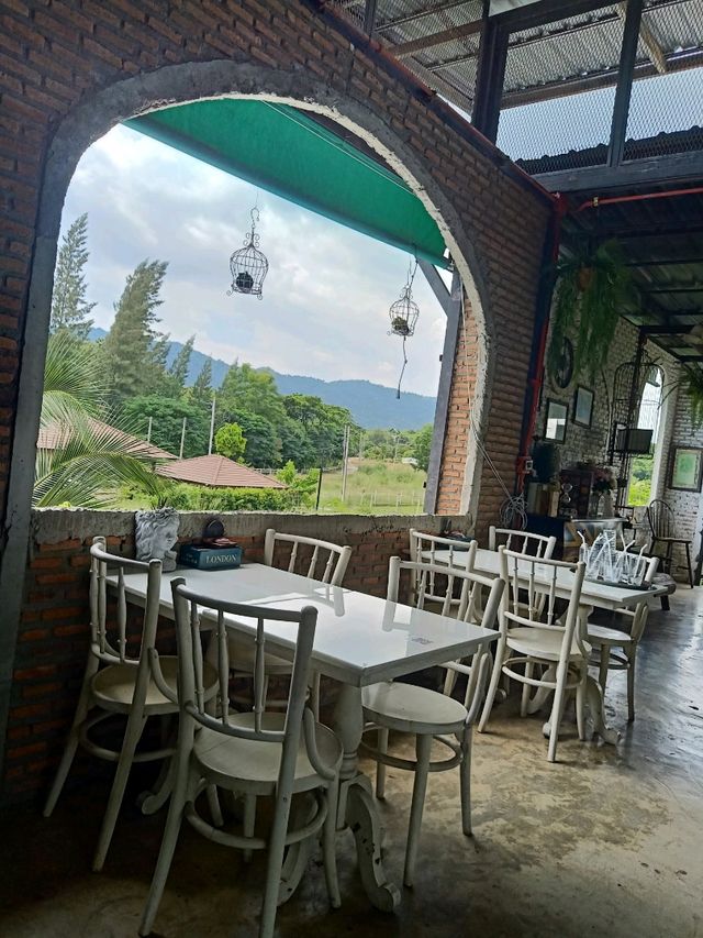 Cafe Laura @มวกเหล็ก